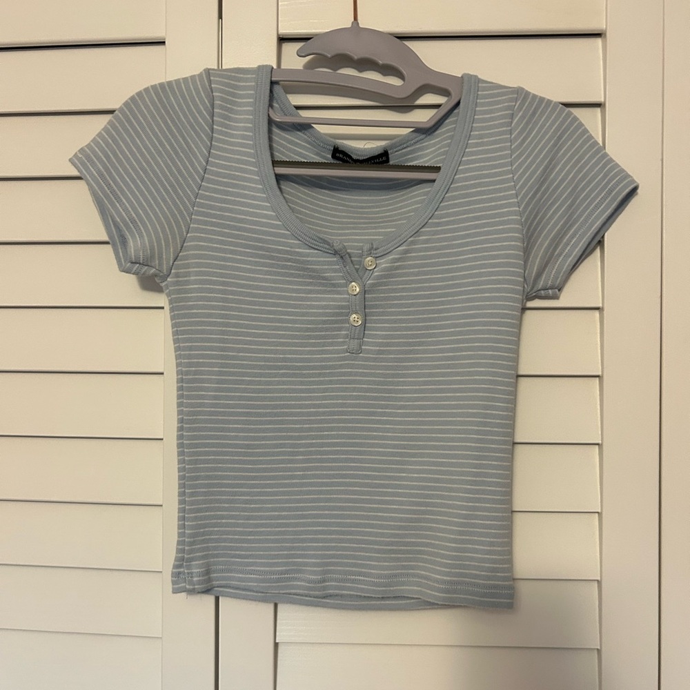 Brandy Melville crop top